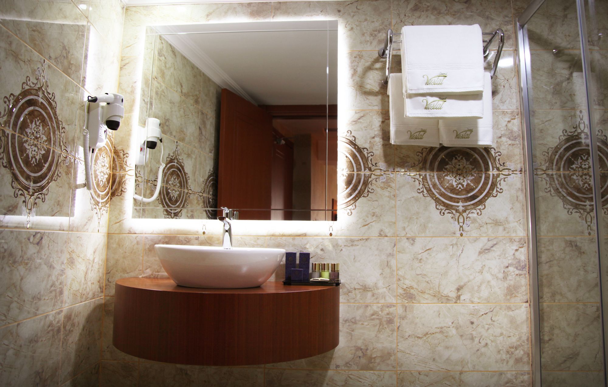Grand Vuslat Hotel Trabzon Kültér fotó